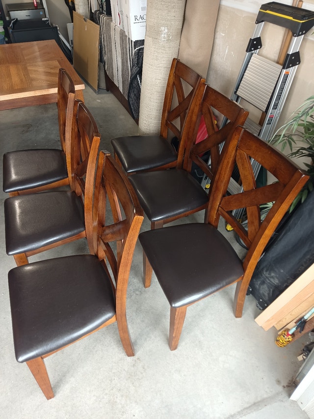 Dining Room Table Set, just refinished Dining Tables & Sets Calgary