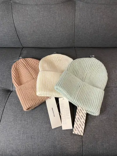 Urban Outfitters Ribbed Beanie