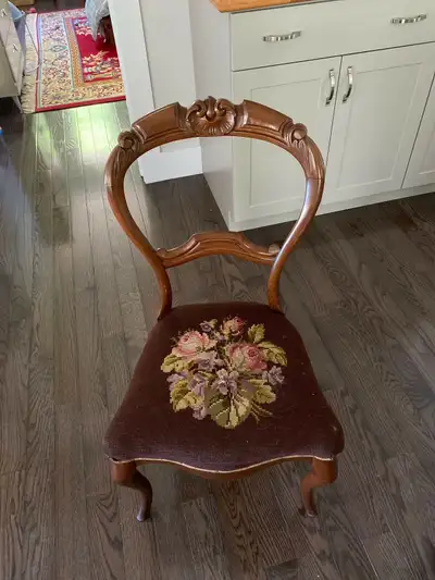 Sturdy/Not wobbly. The very small tear in the seat isn’t noticeable. I raised the corner just for th...