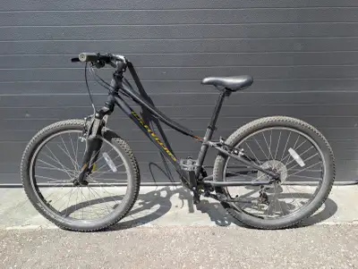 Specialized Hotrock 24" Kids Youth Mountain Bike with Front susp, View more
