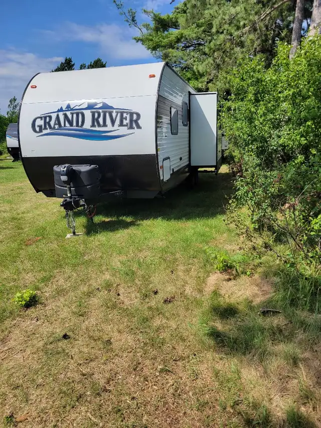 camper. trailer in Travel Trailers & Campers in Kingston - Image 9