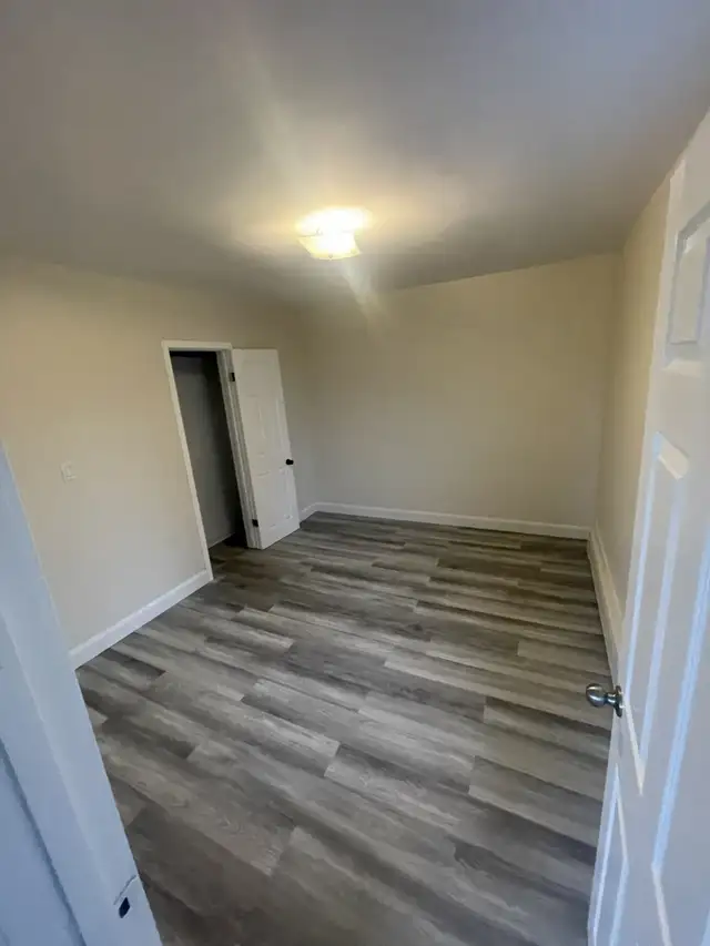 PORT COLBORNE – Unit 3 Large, Quiet 2 Bedroom Apartment