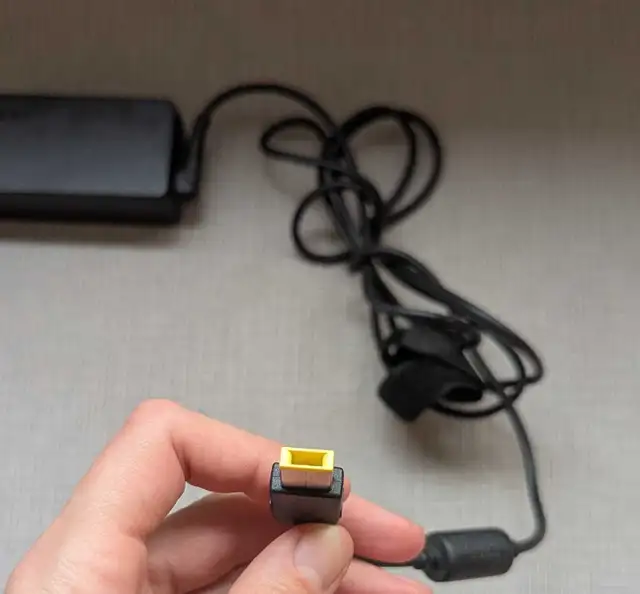 Lenovo Laptop Power Adapter in Laptops in City of Toronto - Image 4