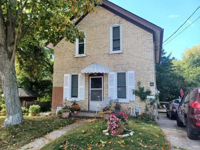 One rental room available...Close to downtown Kitchen...Only er. in Long Term Rentals in Kitchener / Waterloo - Image 2