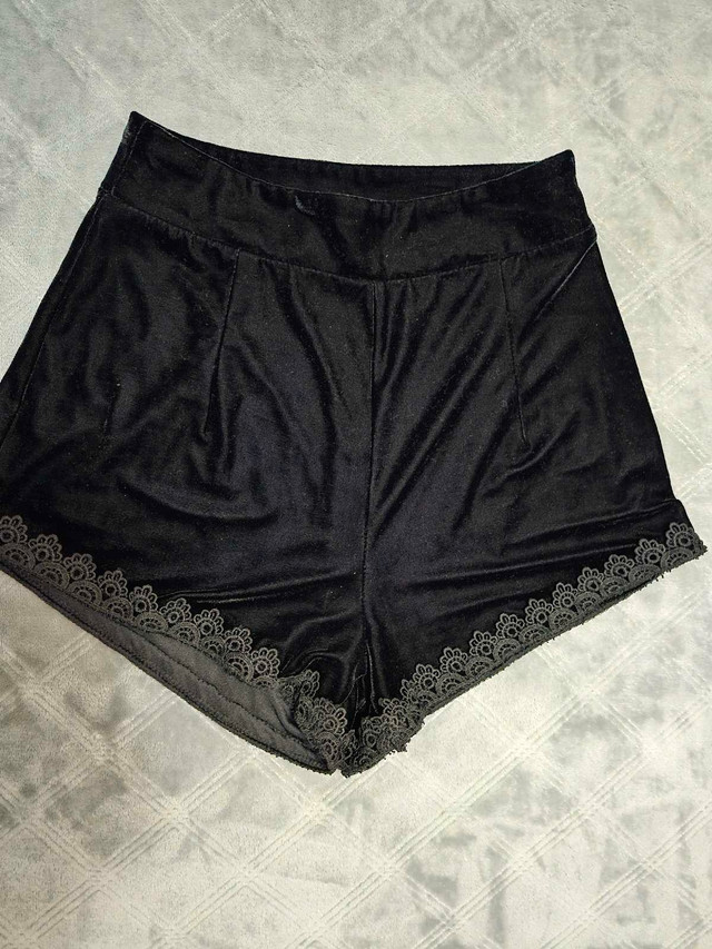 Lace velvet shorts  in Women's - Bottoms in City of Toronto - Image 3