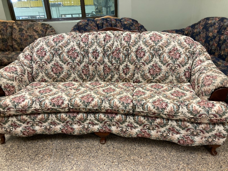 White and floral couch set Couches & Futons Winnipeg Kijiji