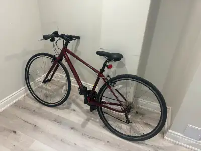 Louis Garneau Urbania 5 - Hybrid Bike