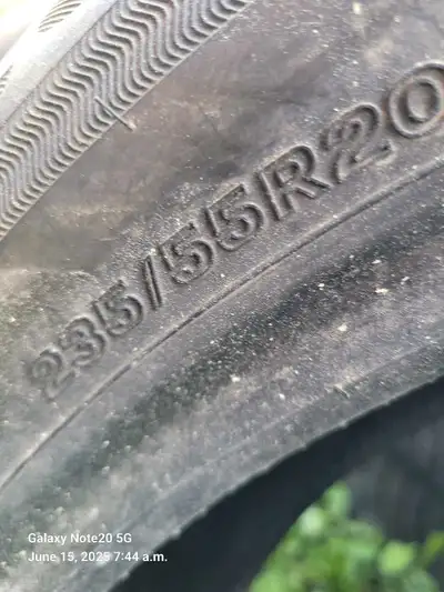 I have 2 tires with 80% treads or more Bridgestone ecopia h/l422plus