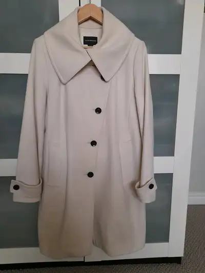 Selling worn only few times, in mint condition, Club Monaco size Large wool women's coat. Off white,...