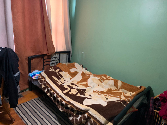 Renting a second floor (Upstairs) renovated room only for a Girl in Short Term Rentals in City of Toronto