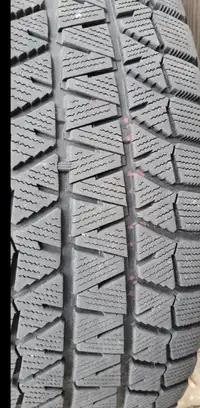 Set of 4 - Blizzak WS80 225/65R17 Winter Tires+RIM