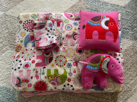 GREAT DEAL!!!!!!             Little Girls Bed Set only $25
