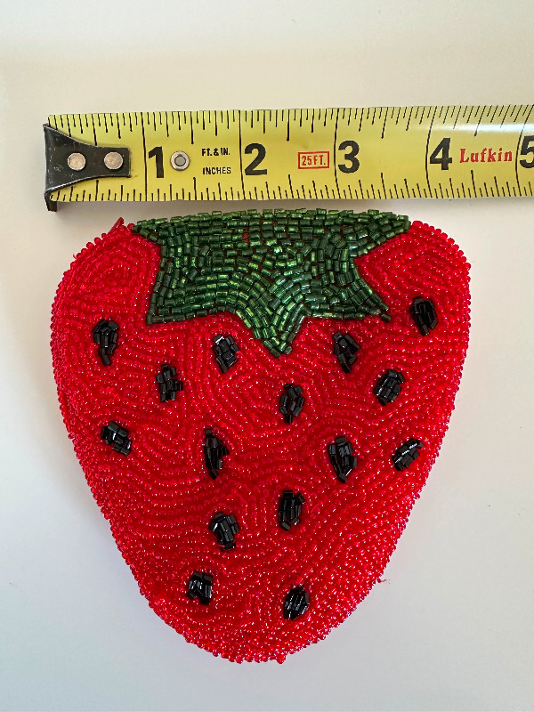 Strawberry Coin Purse - Glass Beaded in Women's - Bags & Wallets in Peterborough - Image 2