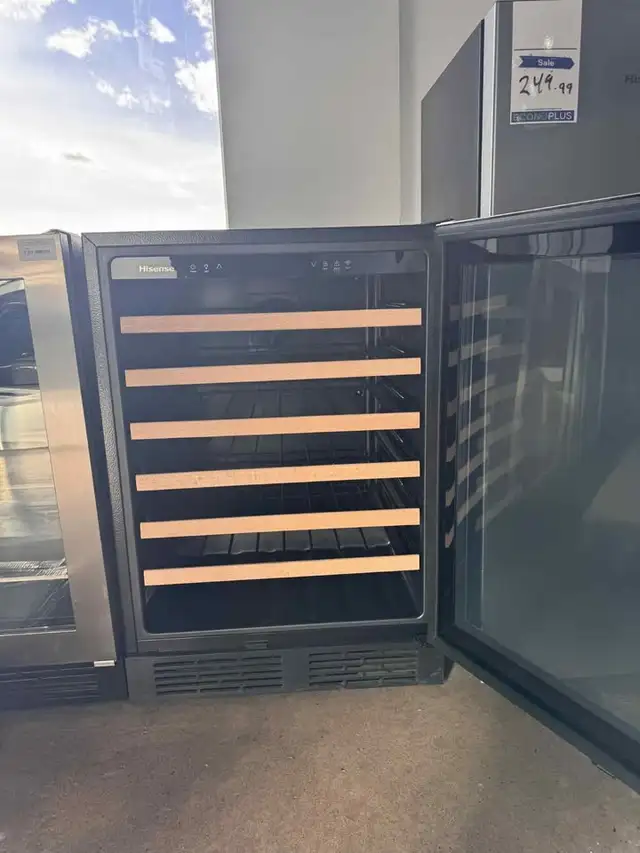 Econoplus Halifax, Big Sale, Hisense Appliances Open Box in Refrigerators in City of Halifax - Image 6