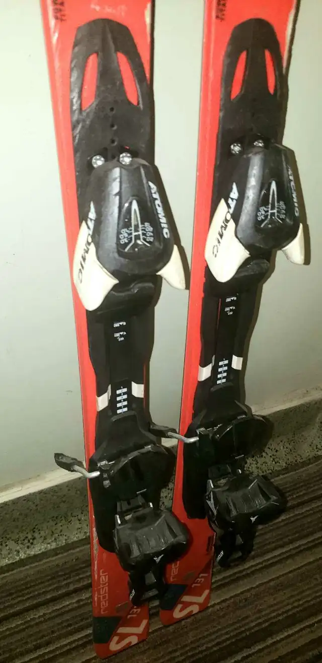 Skis Atomic Redster SL  131 cm. 95 $ in Ski in City of Montréal - Image 5