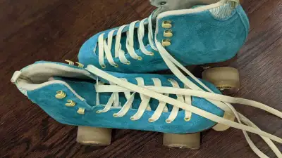 Roller Skates size 7 Aqua suede, View more