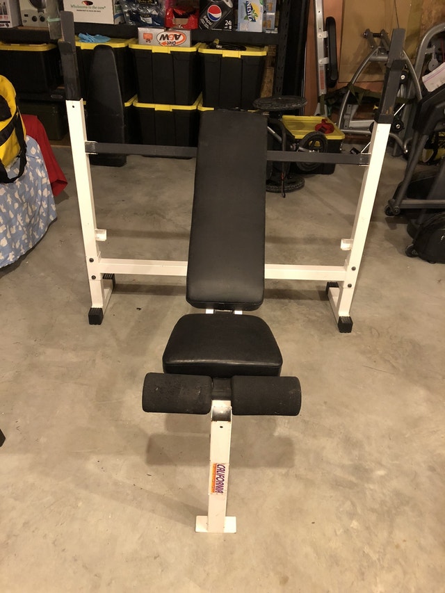 Bench press, preacher curl, leg extension/curl Exercise Equipment