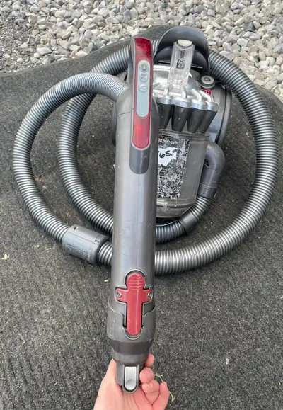 Canister Vaccum Dyson