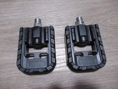 Folding bike's pedals, View more