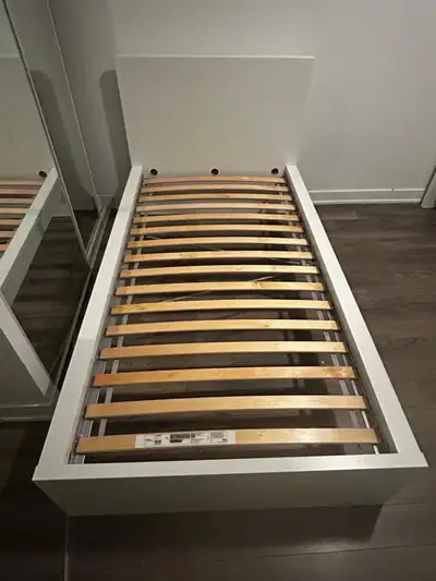 Twin bed - IKEA Malm white (2), View more