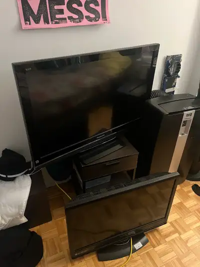 Deux télé et cadre lit en bois  avec matelas double, View more