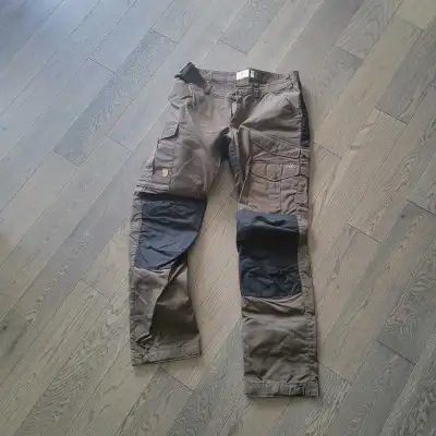 NEW - Fjallraven Vidda Pro Pants 36" W - 34" L Olive/Black, View more