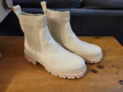 Woman's Boots - New 10.5, View more