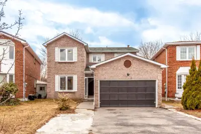Upper Unit for Rent - 6 Bedrooms, 4 Full Bashrooms