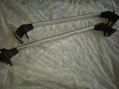 Pair of car roof racks crossbars, mainly for Audi or VW vehicles