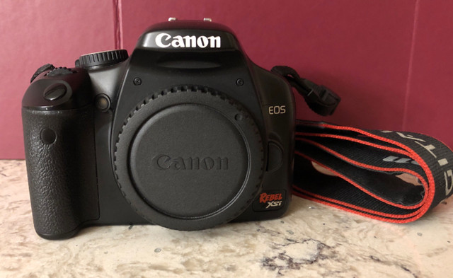 Canon Rebel XSi EOS DSLR Camera Body  in Cameras & Camcorders in Mississauga / Peel Region