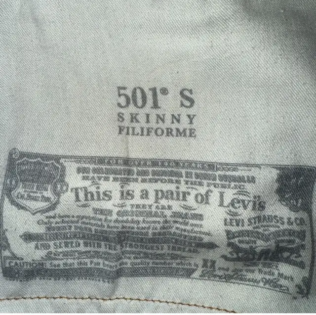 LEVI’S 501 DISTRESSED SKINNY JEANS in Women's - Bottoms in City of Toronto - Image 7