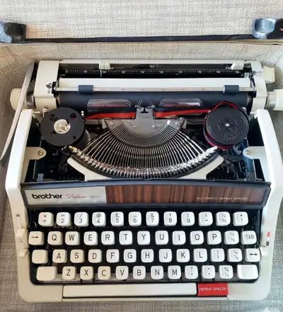 Working Vintage Brother Deluxe 1510 Typewriter &Case Collectable, View more