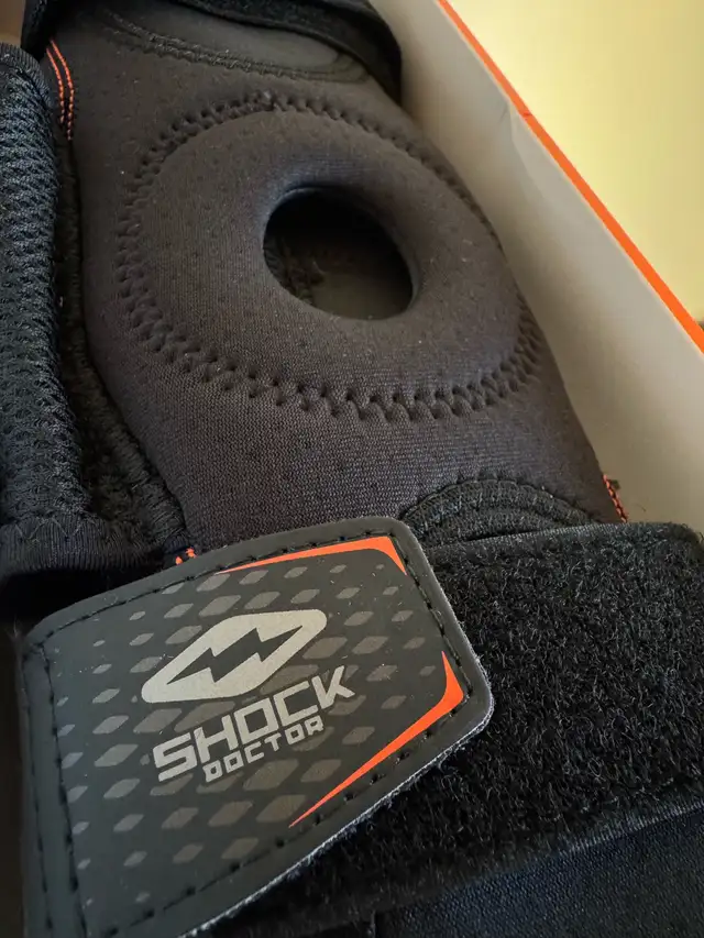 Shock Doctor Ultra Knee Brace – Size L – Dual Hinges in Other in Winnipeg - Image 7