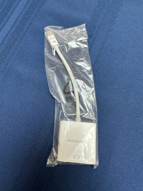 Insignia Mini DisplayPort to DVI Adapter in Cables & Connectors in Calgary