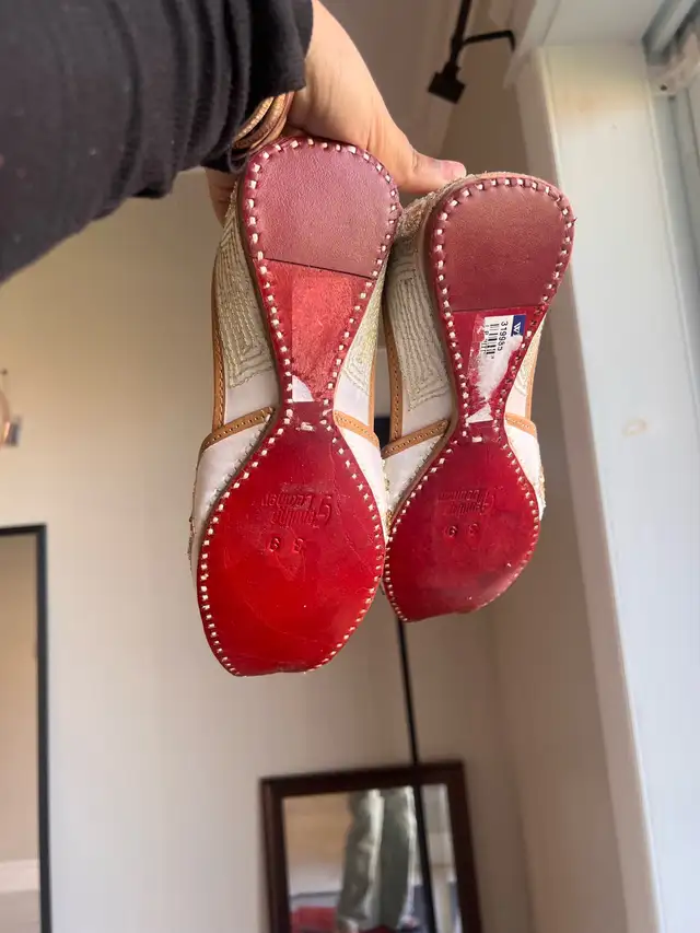 Women shoes in Women's - Shoes in City of Montréal - Image 4