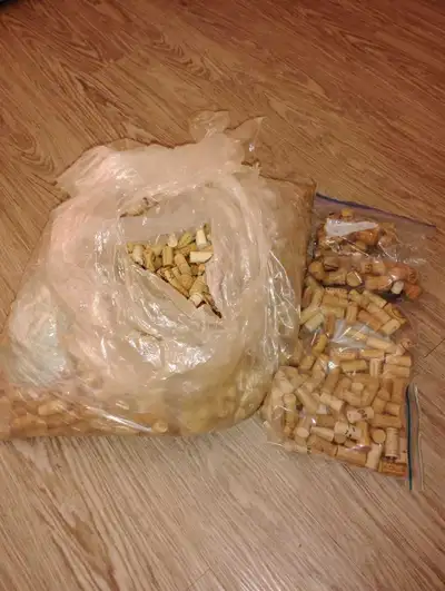 used/unused corks, View more