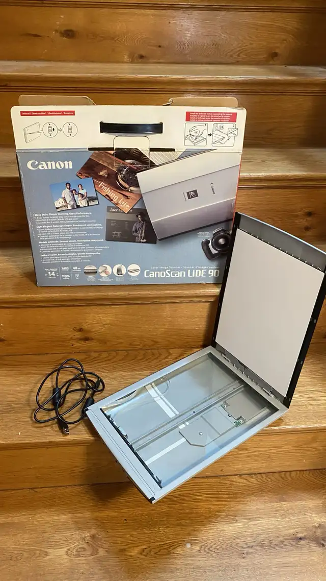 Canon CanoScan LiDE 90 in Printers, Scanners & Fax in Oshawa / Durham Region - Image 2