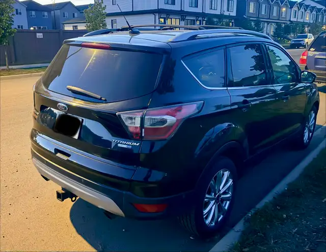 2017 Ford Escape EcoBoost 4WD Titanium569704971765043202