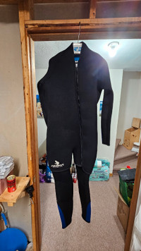 Diving wet suit for sale