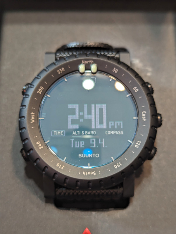 SUUNTO Core Alpha Stealth SS050504000 in Jewellery & Watches in Markham / York Region - Image 2