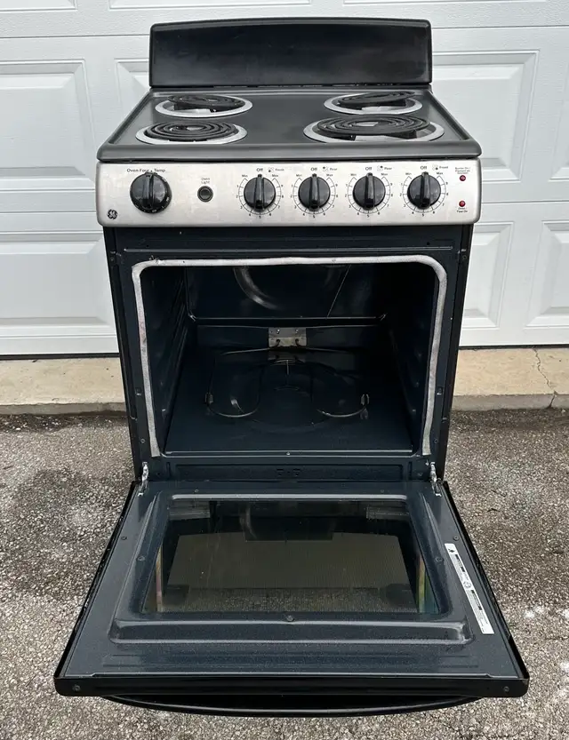 24” GE COIL TOP ELECTRIC STOVE STAINLESS STEEL APARTMENT SIZE  in Stoves, Ovens & Ranges in City of Toronto - Image 6
