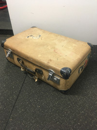 Vintage suitcase set