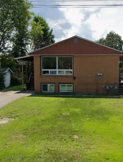 Bright and spacious 3 bedroom available August 1st