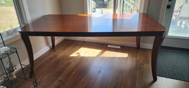 Dining Table and Chairs in Dining Tables & Sets in Saskatoon