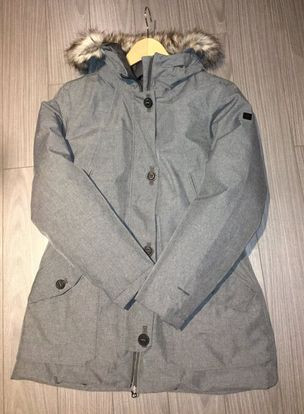 Manteau d'hiver North Face dans Femmes - Hauts et vêtements d'extérieur  à Longueuil/Rive Sud - Image 3