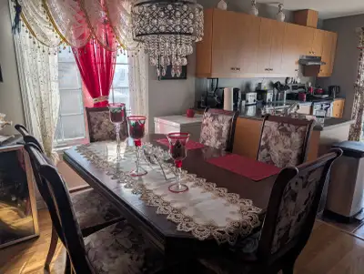 Set de salle à manger, View more