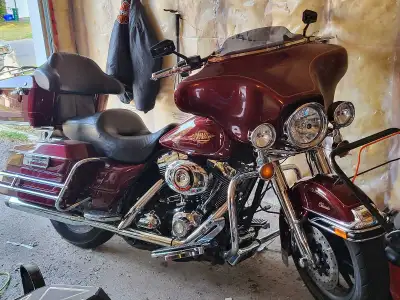 New back tires,berrings and brakes All work done by Harley davidson 103 screaming eagle Also 96 cube...