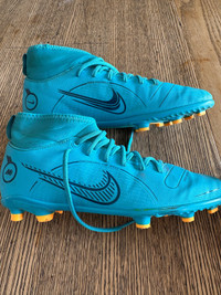 Nike youth Mercurial cleats