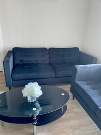 Couch for sale 3 pieces with a coffee table 