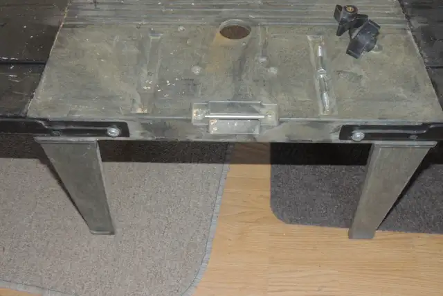 Craftsman Router Table in Other in Calgary - Image 9